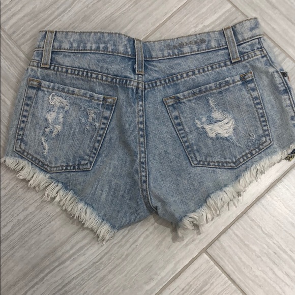 LF Carmar Jean embroidered shorts - Picture 4 of 5